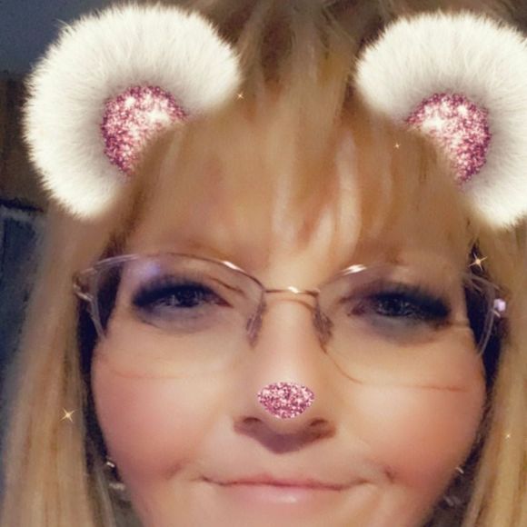 Meet your Posher, Pamela - Picture 1 of 1